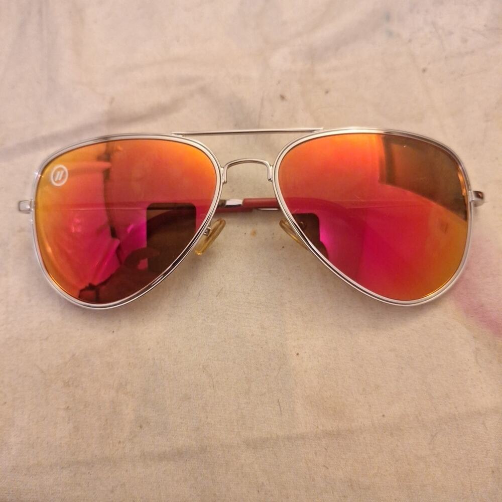 Blenders Eyewear (Savanna Rocket) Women's Aviator Sunglasses Polarized